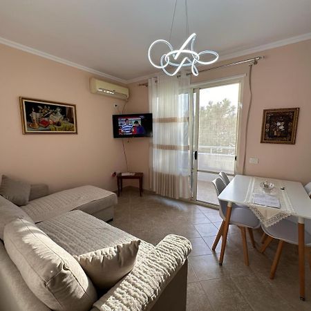 דורס Sunset Sea View - Beachfront Balcony - Ac - Wifi מראה חיצוני תמונה
