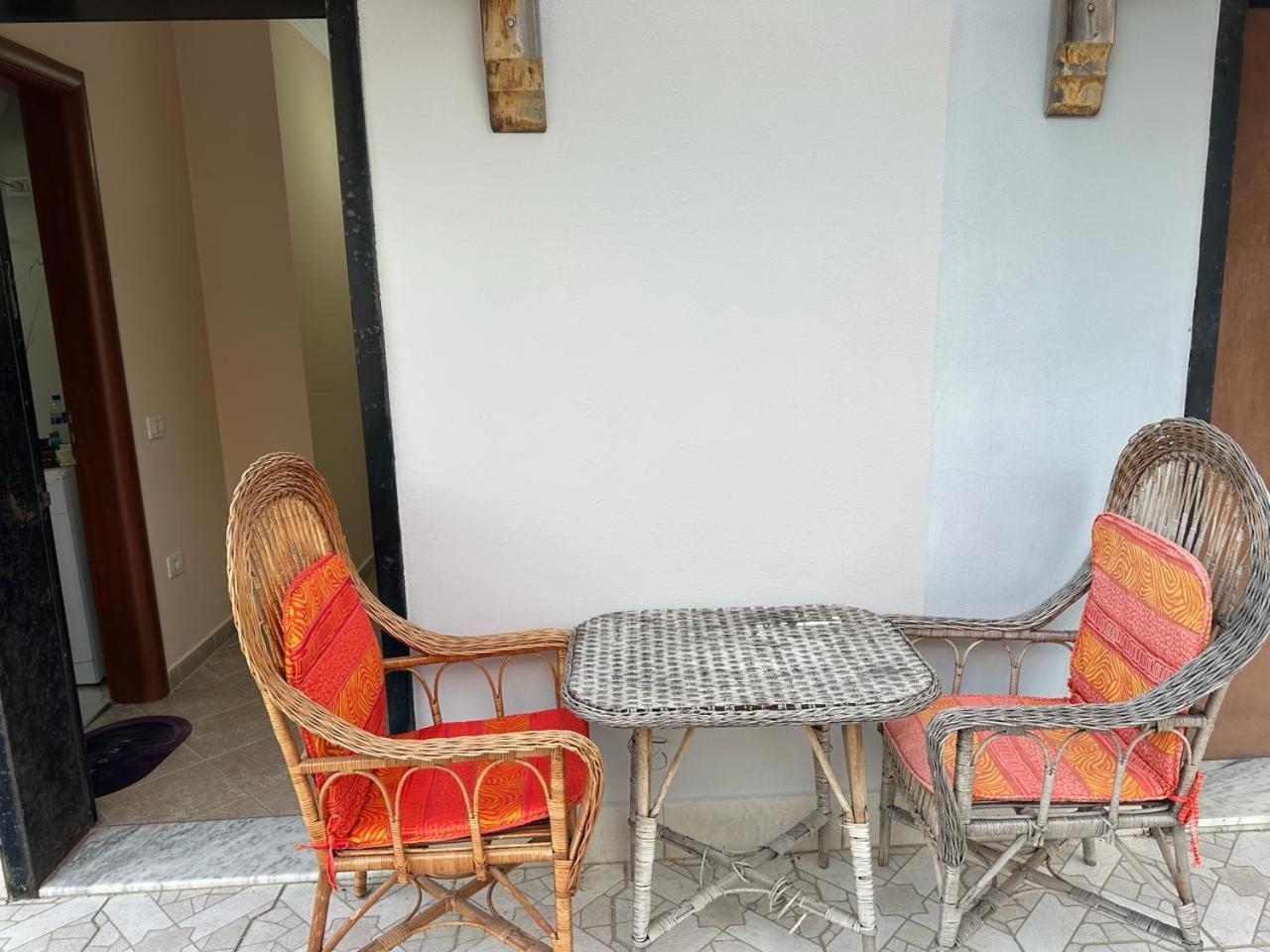 דורס Sunset Sea View - Beachfront Balcony - Ac - Wifi מראה חיצוני תמונה